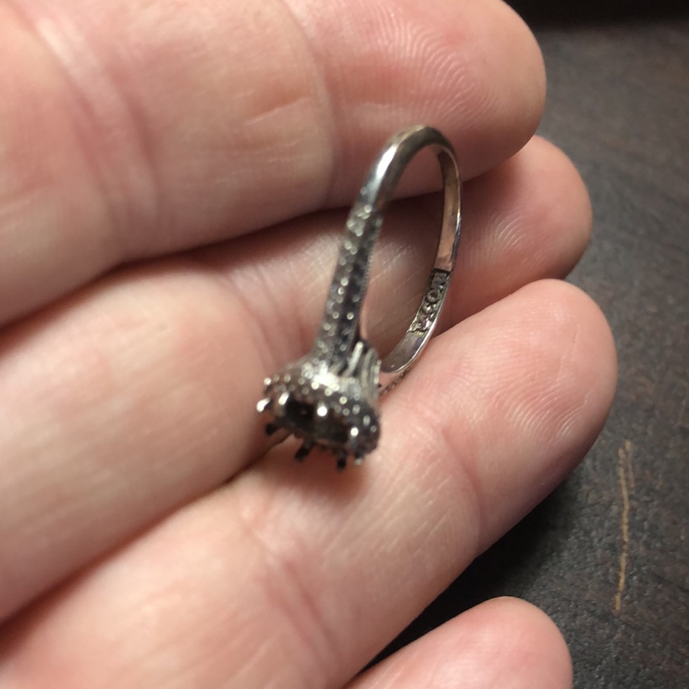 Tacori Diamond Halo Semi mount ring - Picture 9 of 10